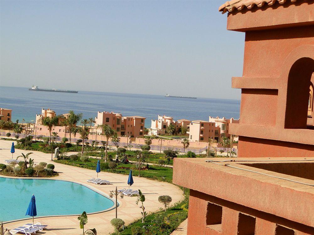 Porto Sokhna Pyramids Apartments Powered By Amer-Group Family Only عين السخنة المظهر الخارجي الصورة